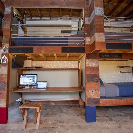 Podshare East Hollywood Hostel Los Angeles Exterior photo