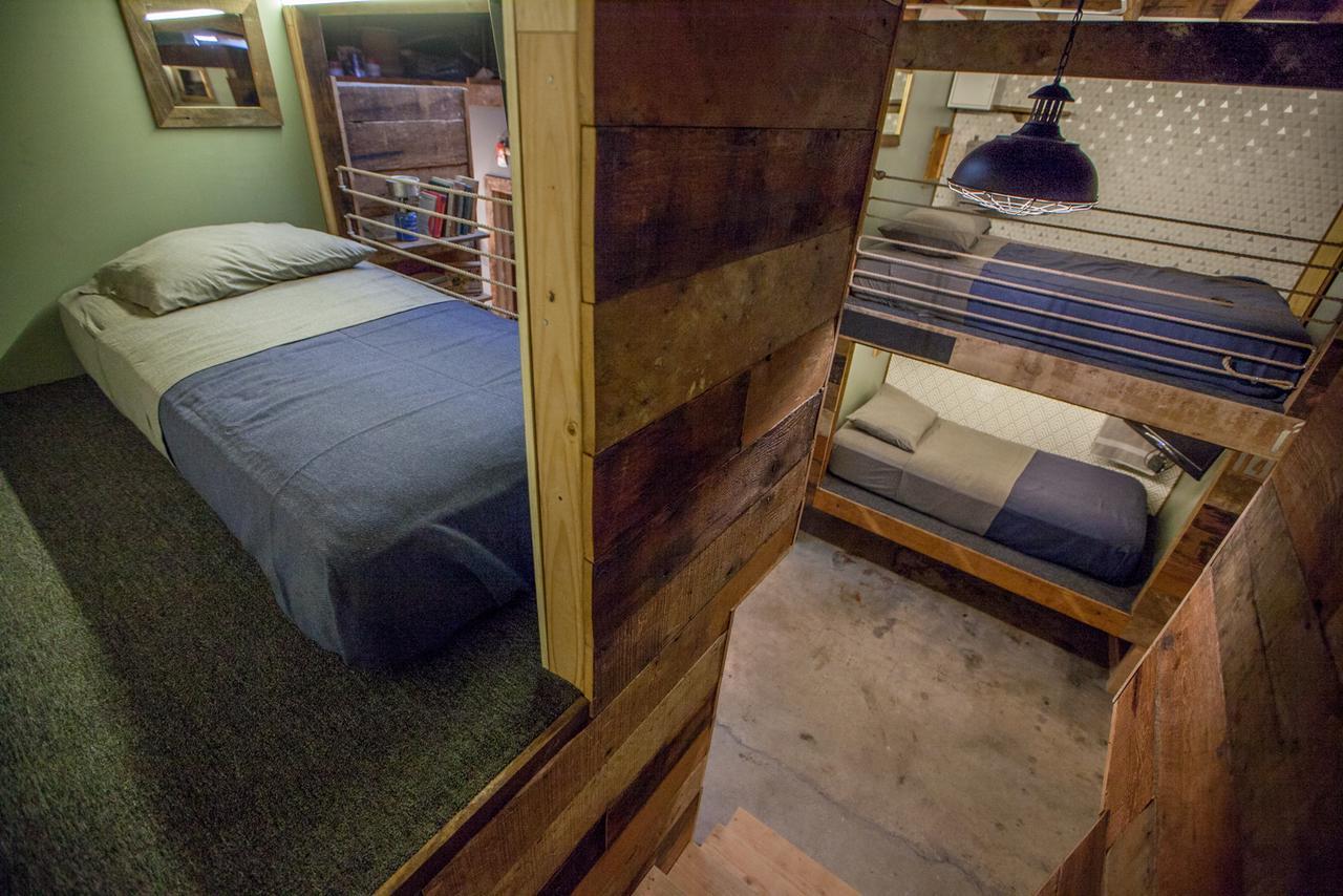 Podshare East Hollywood Hostel Los Angeles Exterior photo